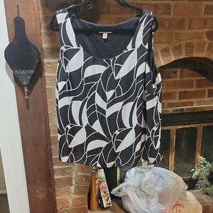 Elegant Black and White Women's Blouse